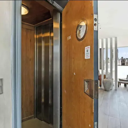 Elite Penthouse: A Location 公寓 *